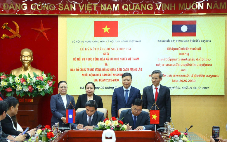 Bộ Nội vụ Việt Nam ký kết hợp tác với Ban Tổ chức Trung ương Đảng Nhân dân Cách mạng Lào