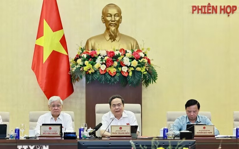 Hoàn thiện cơ chế điều tiết, thúc đẩy thị trường bất động sản phát triển lành mạnh