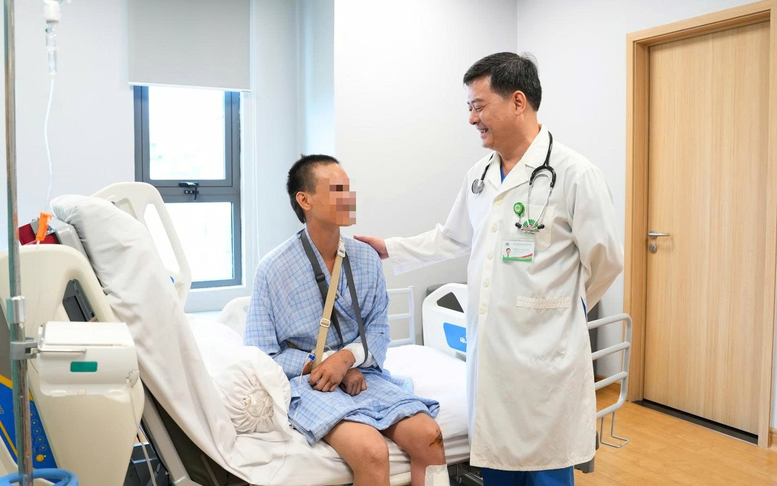 7 giờ giành sự sống cho nạn nhân bị 3 tấn sắt văng trúng người- Ảnh 3.