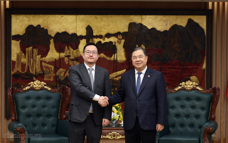 Phó Thủ tướng Thường trực tiếp Chủ tịch Tập đoàn Khoa học Kỹ thuật kim loại Yongjin (Trung Quốc)
