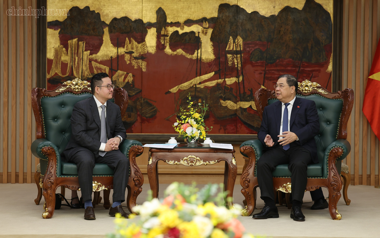 Phó Thủ tướng Thường trực tiếp Chủ tịch Tập đoàn Khoa học Kỹ thuật kim loại Yongjin (Trung Quốc)- Ảnh 2.