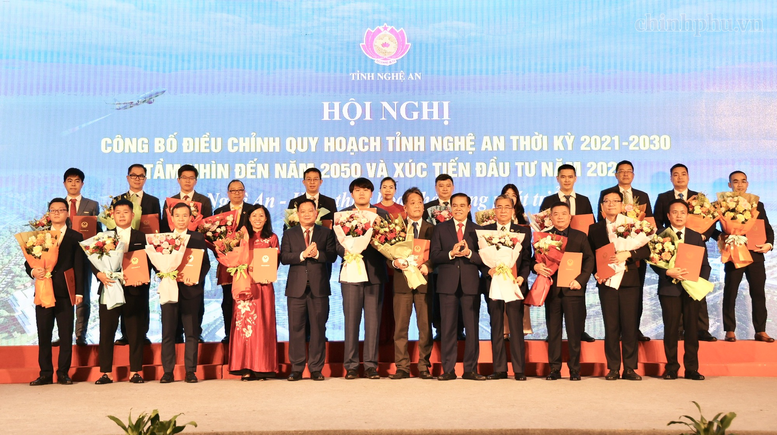 Nghệ An cần chuyển biến về chất trong mô hình phát triển- Ảnh 5.