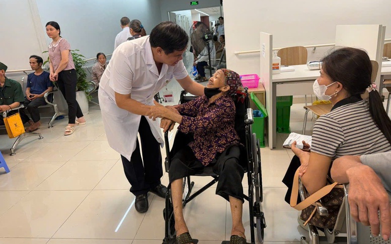 Từ trái tim người thầy thuốc: Hành trình tri ân của Bệnh viện Bạch Mai ở Cố đô Ninh Bình