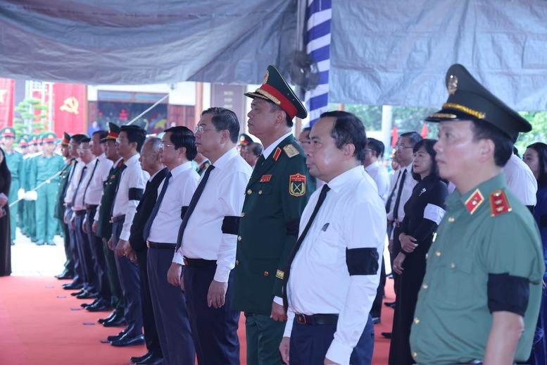 Phó Thủ tướng Thường trực Phạm Gia Túc dự Lễ viếng, truy điệu và an táng hài cốt liệt sĩ tại Tây Ninh- Ảnh 2.