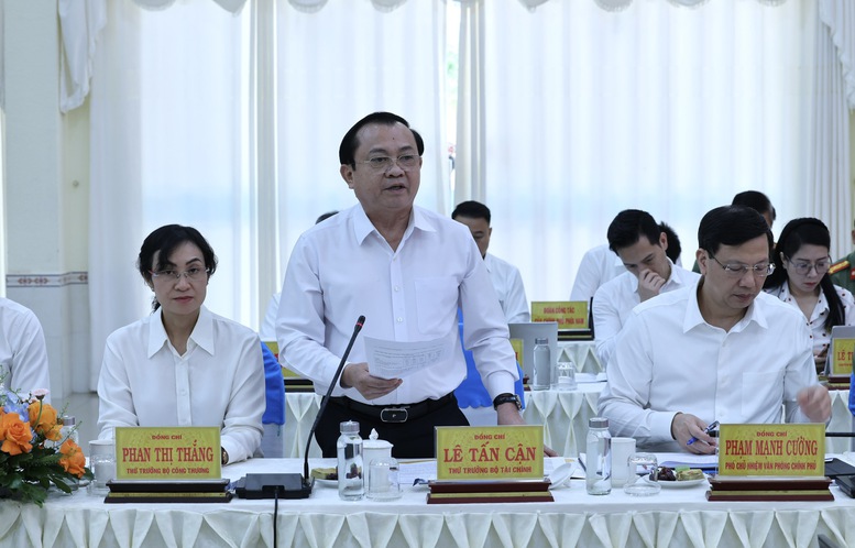 Phó Thủ tướng Thường trực Phạm Gia Túc: Tập trung tháo gỡ khó khăn để Tây Ninh duy trì tăng trưởng hai con số- Ảnh 5.