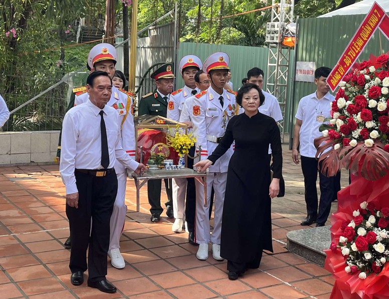 Thủ tướng Lê Minh Hưng: Bằng mọi giá, phải nỗ lực, quyết tâm cao nhất để tìm kiếm, quy tập và xác định danh tính hài cốt liệt sĩ- Ảnh 9.