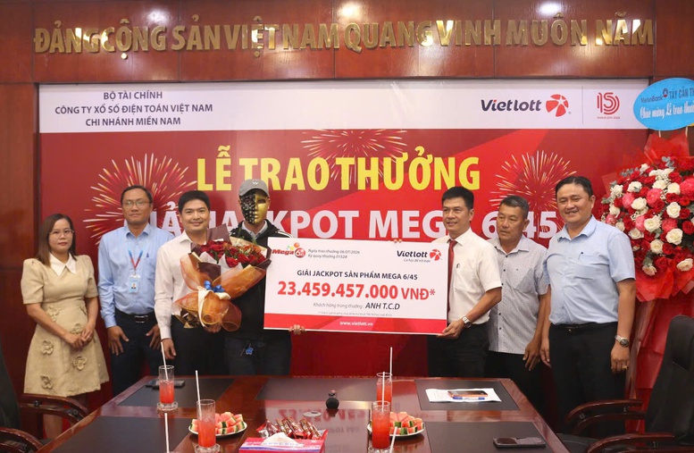 Vietlott trao giải Jackpot trị giá hơn 23,4 tỷ đồng- Ảnh 1.