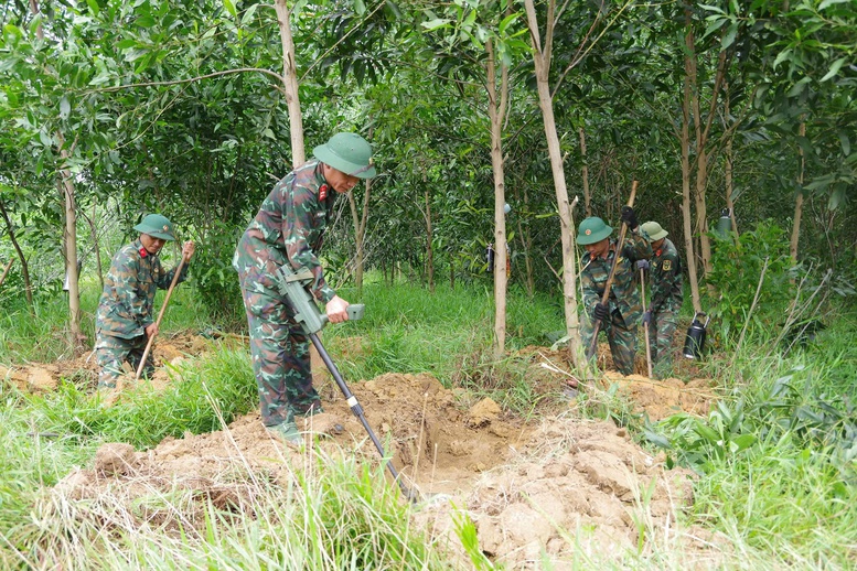 Quảng Trị đẩy nhanh tiến độ xác minh, tìm kiếm mộ tập thể liệt sĩ khu vực Câu Nhi- Ảnh 2.