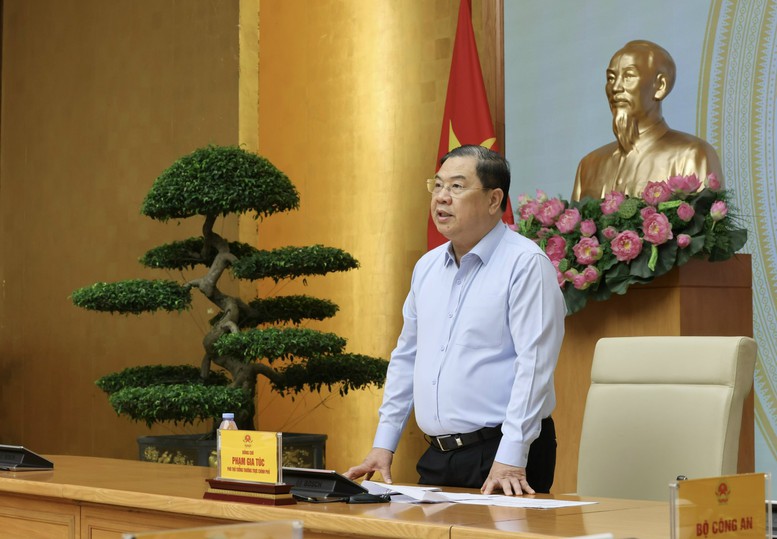 Phó Thủ tướng Thường trực: Chống buôn lậu, hàng giả và xâm phạm SHTT là nhiệm vụ thường xuyên, không có điểm dừng- Ảnh 2.
