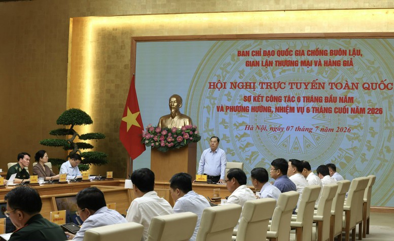 Phó Thủ tướng Thường trực: Chống buôn lậu, hàng giả và xâm phạm SHTT là nhiệm vụ thường xuyên, không có điểm dừng- Ảnh 8.