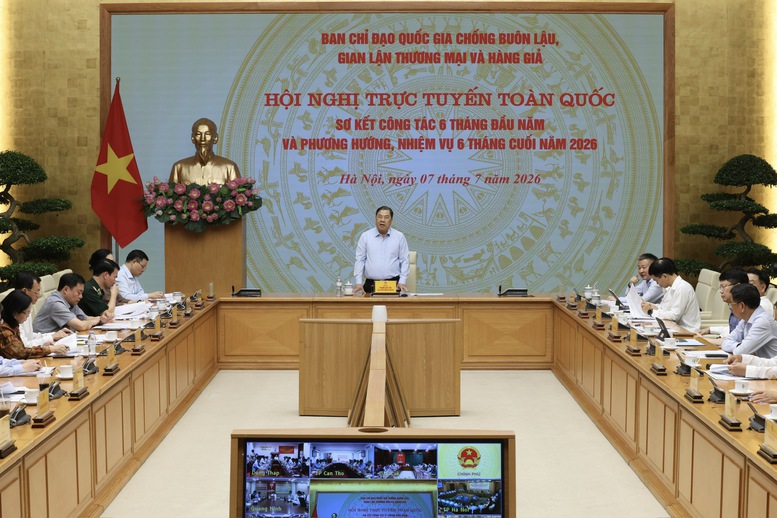 Phó Thủ tướng Thường trực: Chống buôn lậu, hàng giả và xâm phạm SHTT là nhiệm vụ thường xuyên, không có điểm dừng- Ảnh 1.