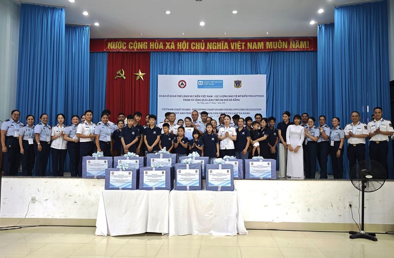 Cảnh sát biển Việt Nam và Lực lượng Bảo vệ bờ biển Philippines giao lưu sĩ quan trẻ lần I- Ảnh 2.