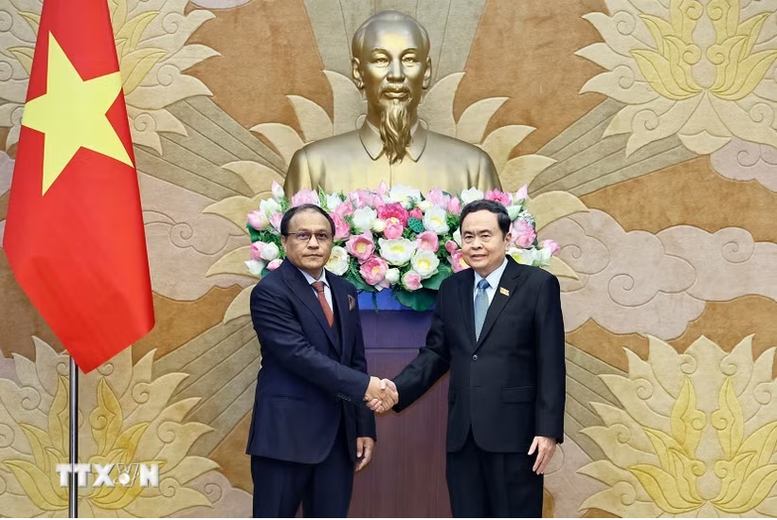 Chủ tịch Quốc hội Trần Thanh Mẫn tiếp Đoàn đại biểu cơ quan Tổng Chưởng lý Malaysia- Ảnh 1.