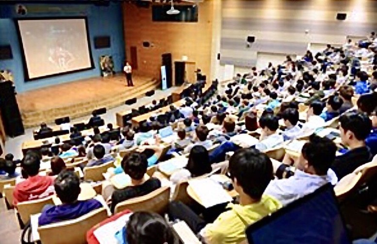 Tiêu chuẩn nhận hỗ trợ đào tạo trình độ tiến sĩ, thạc sĩ cho giảng viên các cơ sở giáo dục đại học- Ảnh 1.