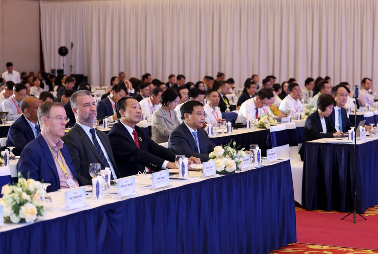 Phó Thủ tướng Nguyễn Văn Thắng: Doanh nghiệp chính là động lực quyết định sự thành bại của hành trình Net Zero- Ảnh 1.
