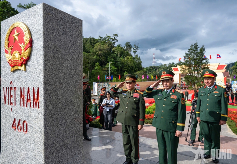 Đại tướng Phan Văn Giang dự các hoạt động Giao lưu quốc phòng biên giới tại Lào- Ảnh 2.