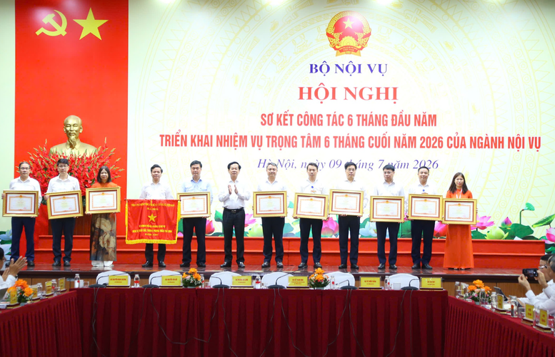 Tháo gỡ khó khăn trong vận hành chính quyền địa phương 2 cấp, đẩy mạnh phân cấp, phân quyền- Ảnh 3.