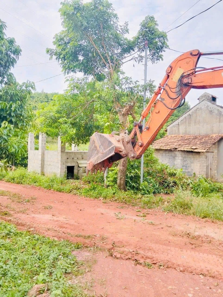 Đồng bào vùng cao: Hiến đất, chặt cây, mở lối để làm đường- Ảnh 6.