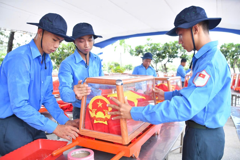 Phó Chủ tịch nước dự lễ an táng 235 hài cốt liệt sĩ tại Nghĩa trang liệt sĩ Dốc Bà Đắc- Ảnh 2.