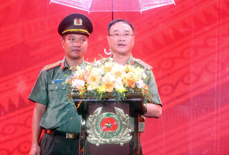 Khai mạc chuỗi hoạt động 'Tổ quốc bình yên' tôn vinh lực lượng An ninh nhân dân- Ảnh 4.
