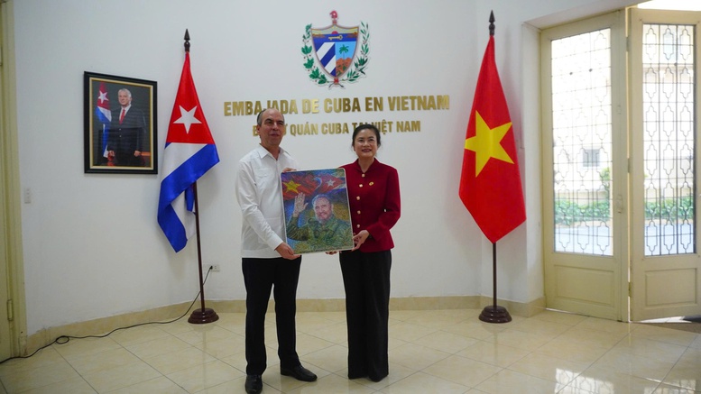 Trao tượng trưng khoản hỗ trợ 100 tỷ đồng dành cho nhân dân Cuba- Ảnh 5.