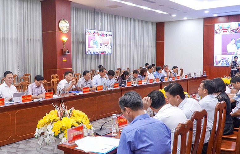 Cà Mau: Không thể tăng trưởng bằng lao động giá rẻ- Ảnh 2.
