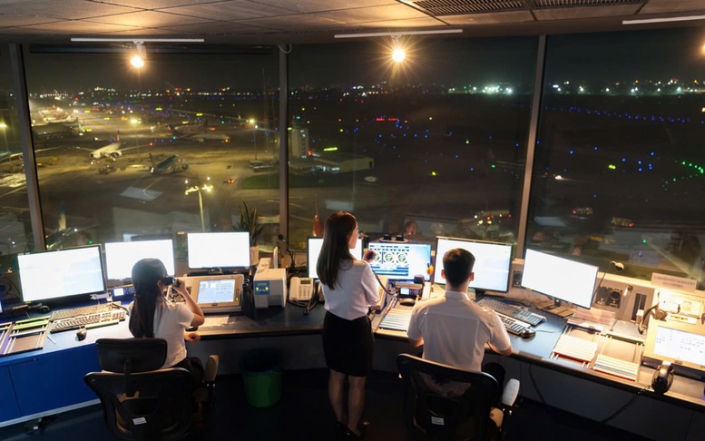 Hơn 70 chuyến bay tại Tân Sơn Nhất phải dừng, chờ do phát hiện drone