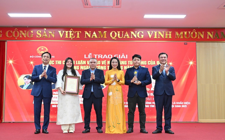 Trao giải Cuộc thi chính luận về bảo vệ nền tảng tư tưởng của Đảng ngành Công Thương 2026