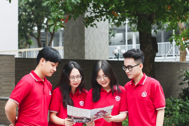 Điểm chuẩn đại học 2026: Trật tự nhóm ngành điểm cao đang thay đổi- Ảnh 3.