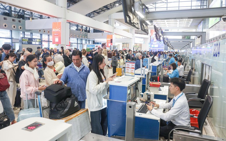 Mở bán vé máy bay từ sớm, tăng tải thêm hàng nghìn chuyến bay dịp lễ 2/9
