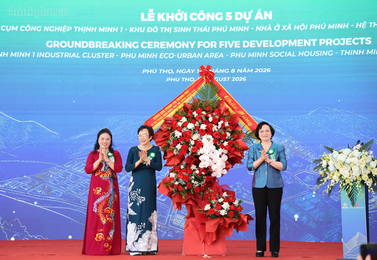 Phó Thủ tướng Phạm Thị Thanh Trà dự khởi công tổ hợp 5 dự án gần 7.600 tỷ đồng tại Phú Thọ- Ảnh 5.