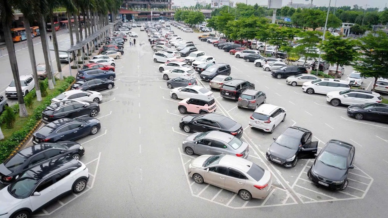 Lập lại trật tự giao thông tại sân bay Nội Bài- Ảnh 4.