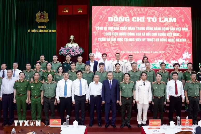 Tổng Bí thư, Chủ tịch nước Tô Lâm thăm, làm việc tại Học viện Kỹ thuật và Công nghệ an ninh (Bộ Công an)- Ảnh 4.