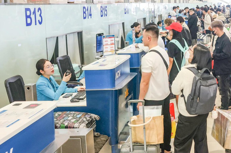 Giá vé máy bay 'tăng nhiệt' trên các chặng du lịch 2/9- Ảnh 1.