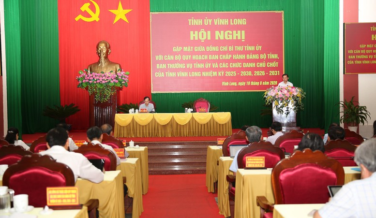 Bí thư Vĩnh Long: Cống hiến mới là mục tiêu của người cán bộ- Ảnh 2.
