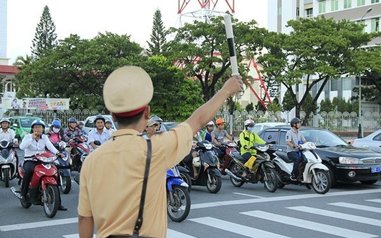 Bảo đảm trật tự, an toàn giao thông dịp nghỉ lễ 02/9 và tháng cao điểm học sinh đến trường- Ảnh 1.
