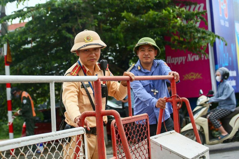 Tăng cường trực cảnh báo lối đi tự mở đường sắt dịp 2/9- Ảnh 1.