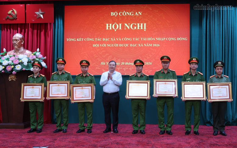 Phó Thủ tướng Thường trực Phạm Gia Túc: Công tác đặc xá phải gắn chặt với tái hòa nhập cộng đồng- Ảnh 4.