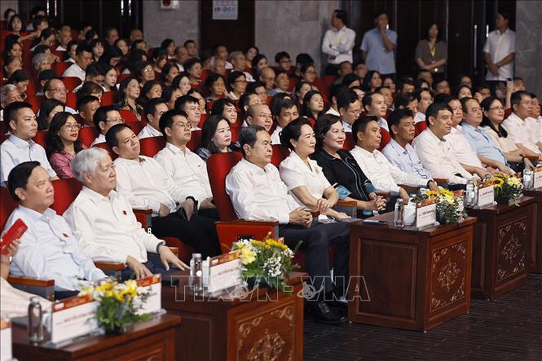 Chủ tịch Quốc hội Trần Thanh Mẫn dự Chương trình nghệ thuật chính luận ‘Nắng Ba Đình’- Ảnh 1.