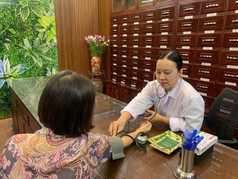 Thách thức và cơ hội phát huy thế mạnh của y học cổ truyền - Ảnh 1.
