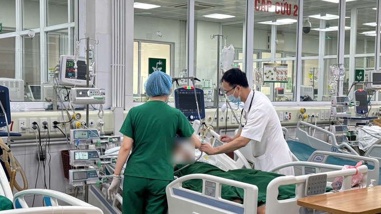 Cảnh báo từ ca bệnh 28 tuổi: Nguy kịch do mua thuốc nam trên mạng uống kéo dài- Ảnh 1.