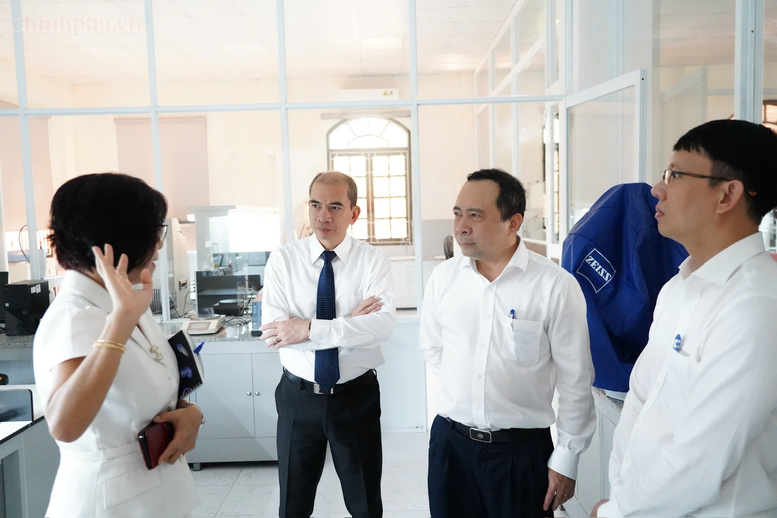 Làm chủ tri thức, dữ liệu và công nghệ biển để Việt Nam trở thành quốc gia biển mạnh- Ảnh 4.