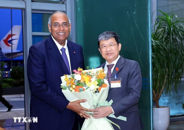 Chủ tịch Quốc hội Côte d’Ivoire đến Hà Nội, bắt đầu thăm chính thức Việt Nam- Ảnh 1.
