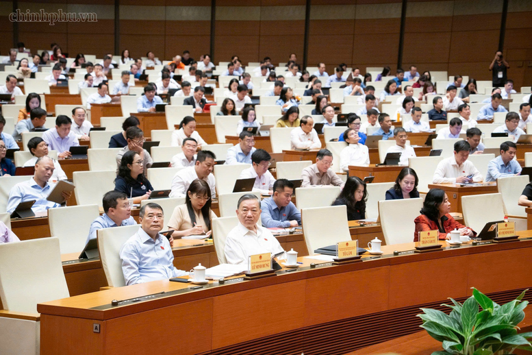 Đẩy mạnh chuyển đổi số, ứng dụng trí tuệ nhân tạo trong phổ biến giáo dục pháp luật- Ảnh 1.