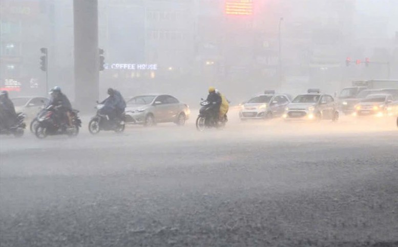 Bão số 4: Mực nước nhiều sông trên báo động 3- Ảnh 1.