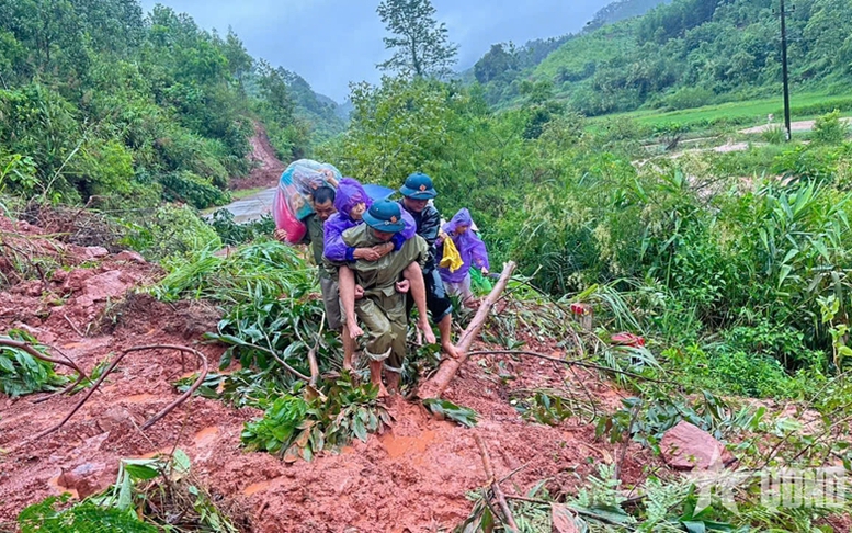 Huy động hàng nghìn chiến sĩ tham gia cứu hộ, khắc phục hậu quả mưa bão