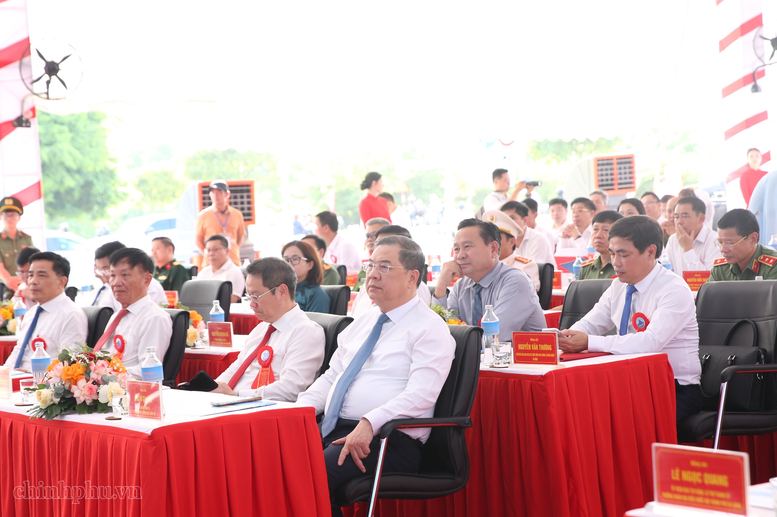 Phó Thủ tướng Thường trực Phạm Gia Túc dự Lễ khởi công 2 dự án hạ tầng trọng điểm của Đà Nẵng- Ảnh 2.