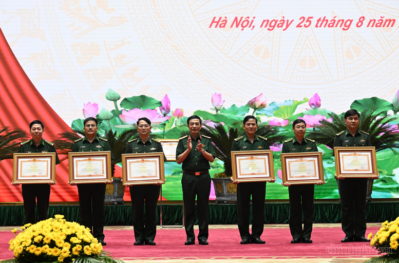 Đại tướng Phan Văn Giang: Bộ đội Biên phòng là lực lượng nòng cốt, chuyên trách bảo vệ biên giới- Ảnh 4.