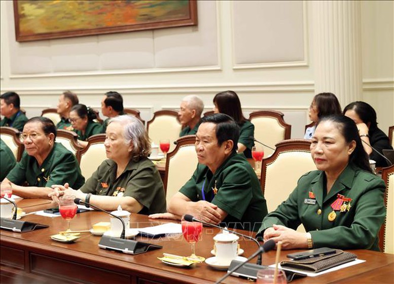 Tổng Bí thư, Chủ tịch nước Tô Lâm: Cựu Thanh niên xung phong tiếp tục giữ lửa truyền thống, giữ trọn nghĩa tình và giữ vững niềm tin- Ảnh 2.