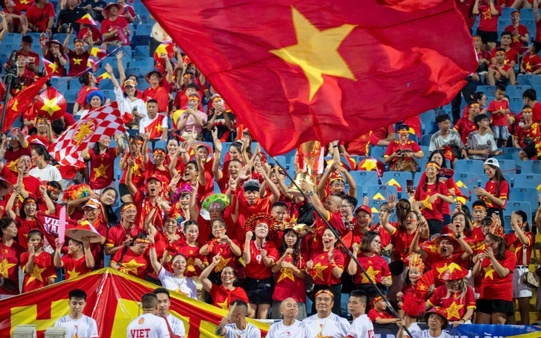 Mỹ Đình 'rực đỏ' trước giờ bóng lăn chung kết Asean Cup 2026